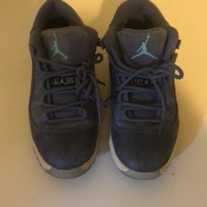 Jordan 11s size 3y play sneakers